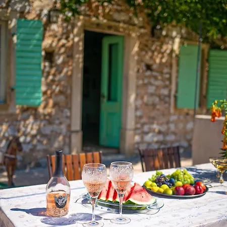Rustical - Terra Arhaica Villa Jelsa (Hvar)